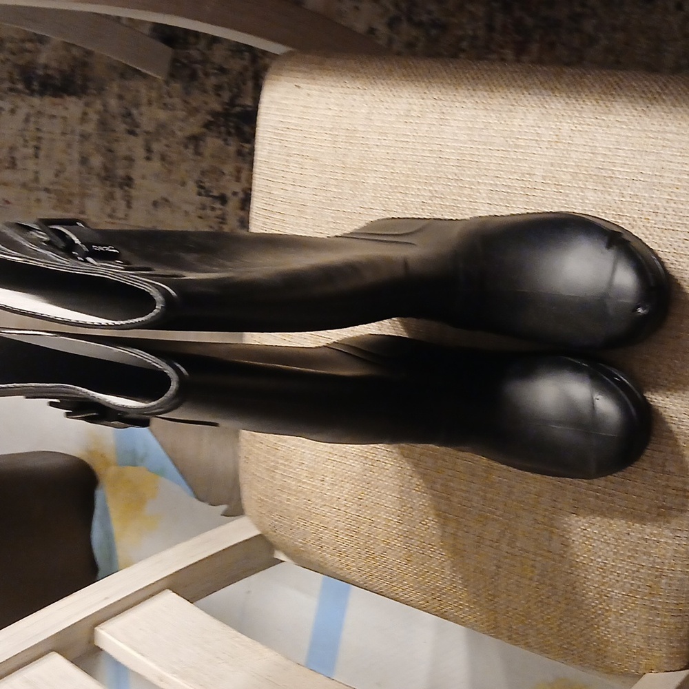Women's Black Rubber Boots